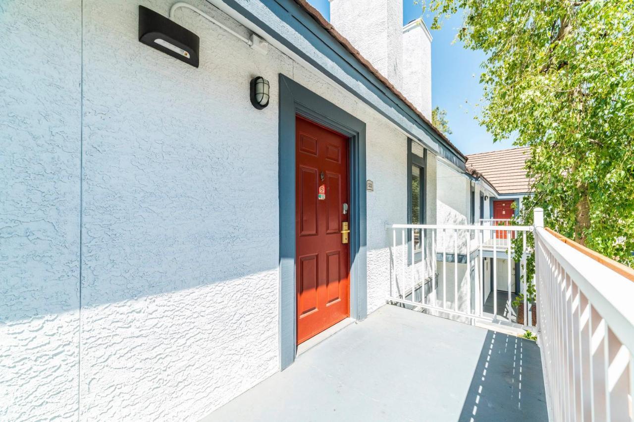 Metro Phoenix Loft Sleeps 6 エクステリア 写真