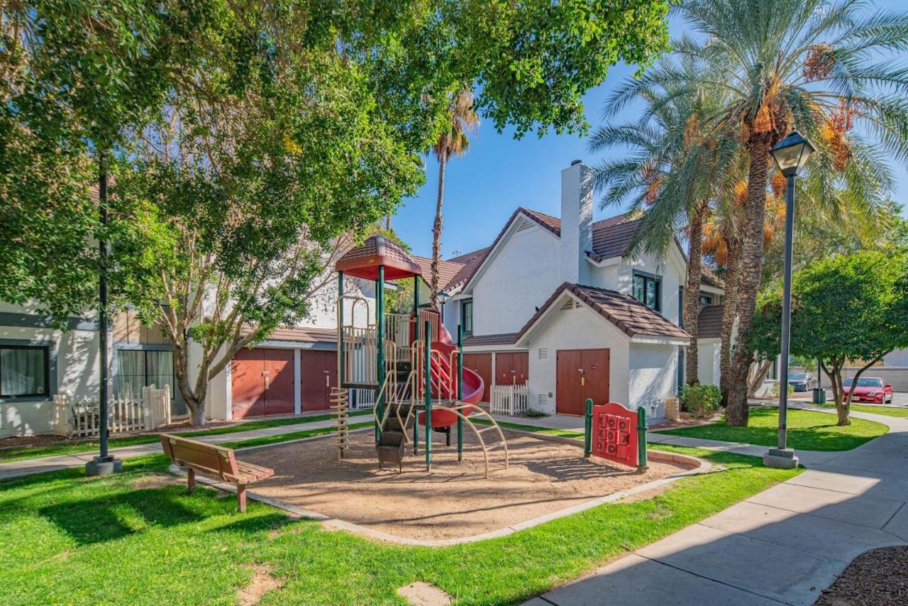 Metro Phoenix Loft Sleeps 6 エクステリア 写真