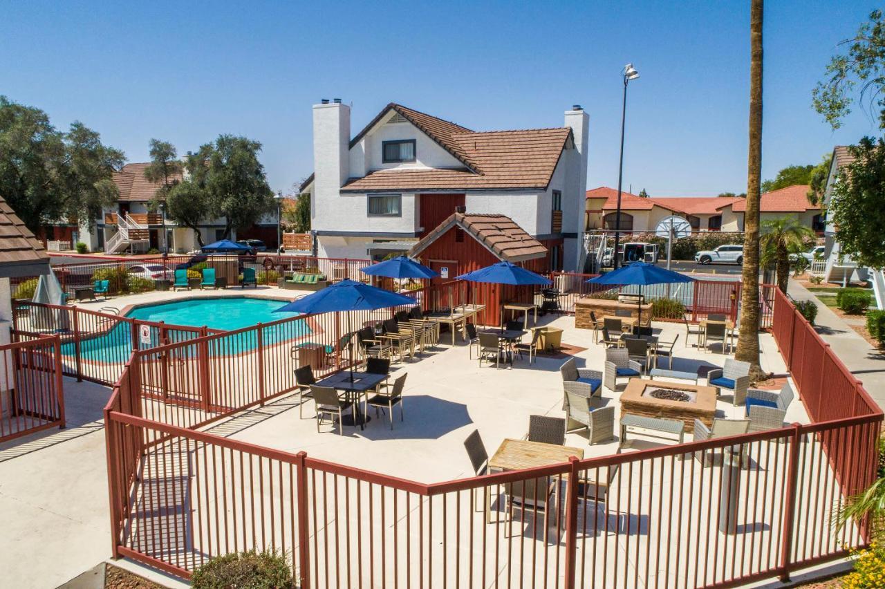 Metro Phoenix Loft Sleeps 6 エクステリア 写真