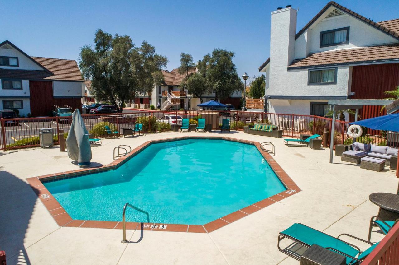 Metro Phoenix Loft Sleeps 6 エクステリア 写真
