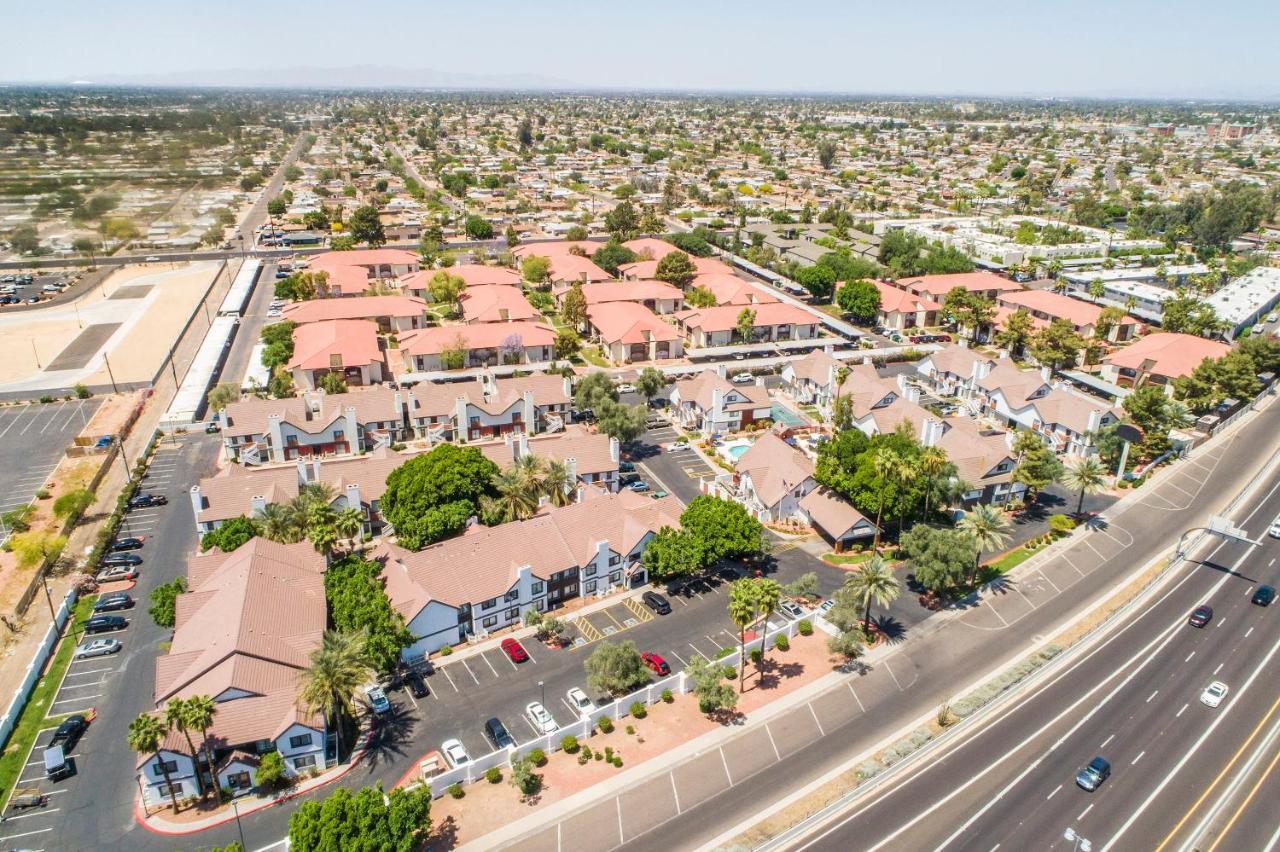 Metro Phoenix Loft Sleeps 6 エクステリア 写真