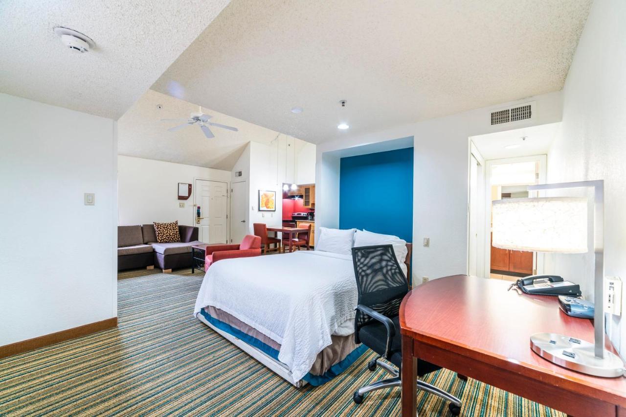 Metro Phoenix Loft Sleeps 6 エクステリア 写真